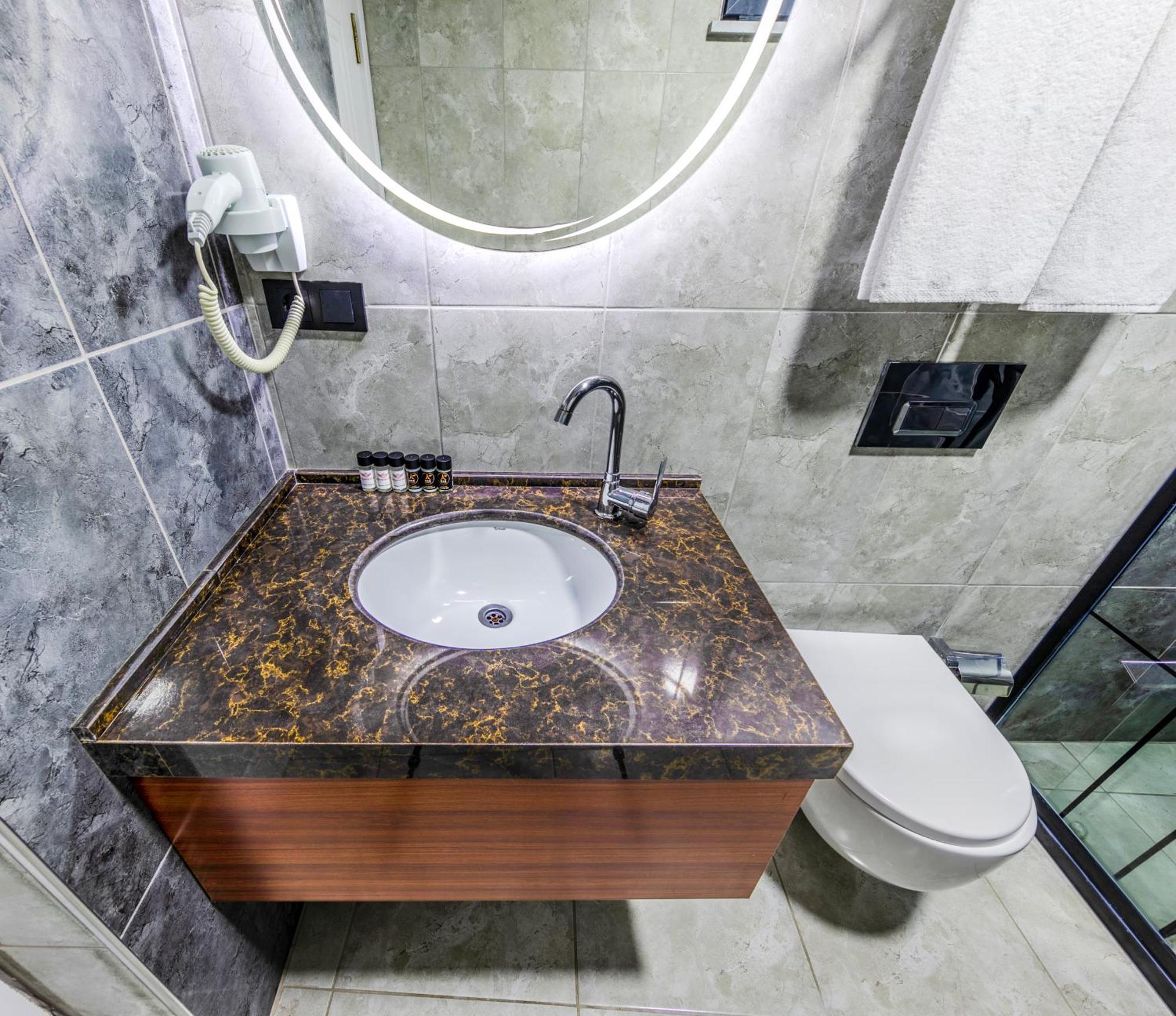 Med Life Hotel Istanbul Airport Arnavutkoy Екстериор снимка